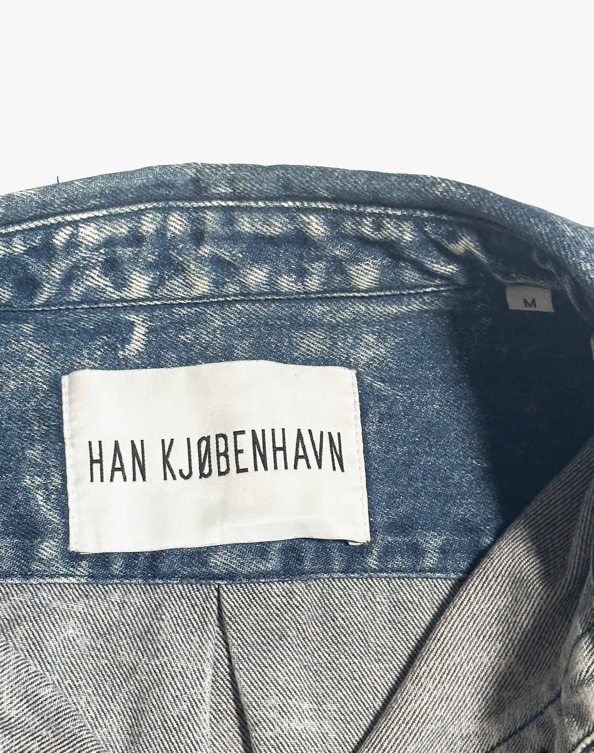 Han Kjobenhavn — エブリデイ・アシッドウォッシュド・デニムシャツ、M