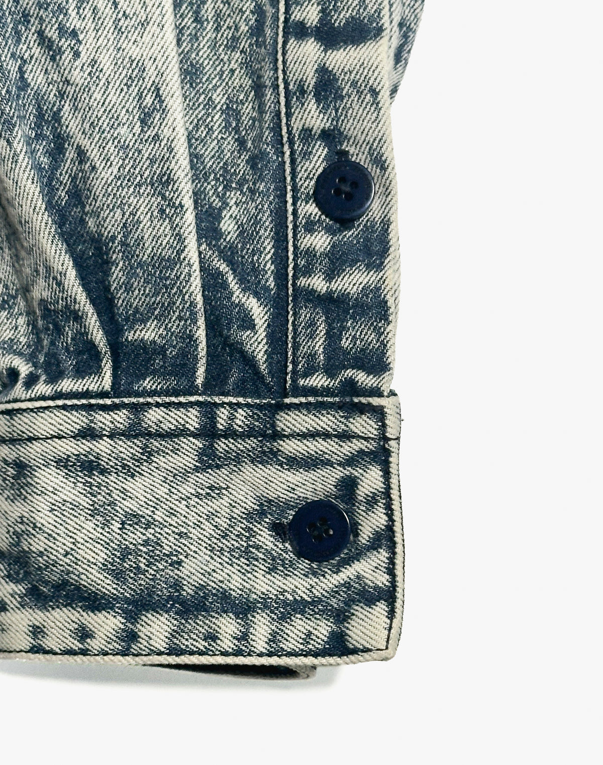 Han Kjobenhavn — エブリデイ・アシッドウォッシュド・デニムシャツ、M